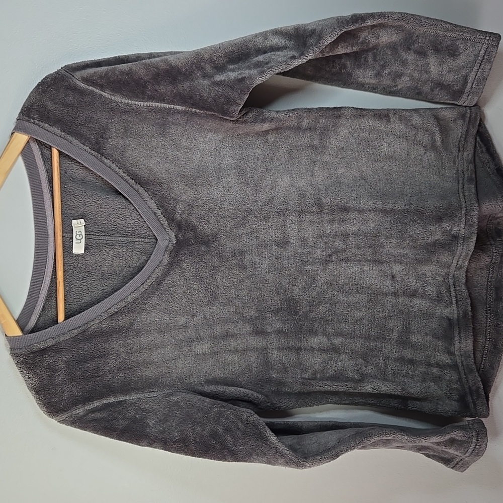 UGG Gray "Daisy" Women's Medium V-Neck Fleece Long Sleeve Pullover Top